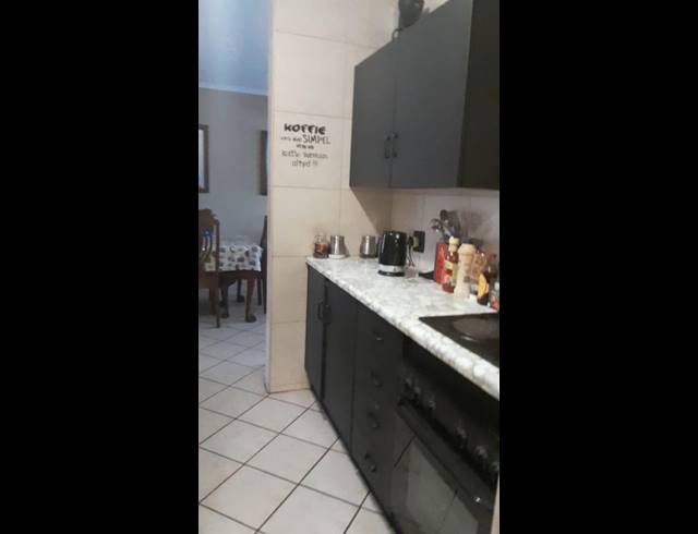 3 BEDROOM HOUSE FOR SALE IN ELOFFSDAL